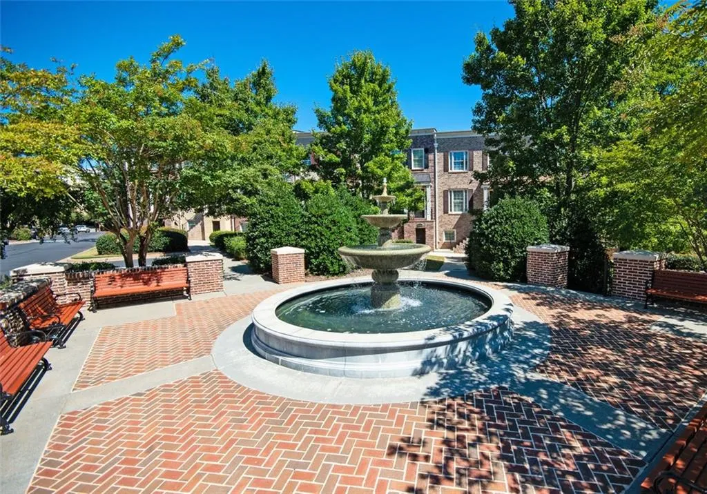 949 Persimmon Point, Atlanta, Georgia 30328, 2 Bedrooms Bedrooms, ,3 BathroomsBathrooms,Residential,Sold,949 Persimmon Point,6948378