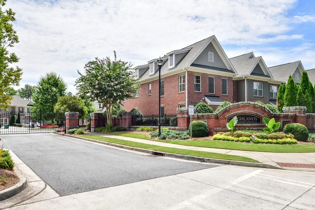 7548 Highlands Point, Sandy Springs, Georgia 30328, 3 Bedrooms Bedrooms, ,3 BathroomsBathrooms,Residential,Sold,7548 Highlands Point,6051934