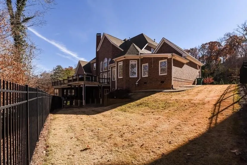 8345 Grogans Ferry Road, Sandy Springs, Georgia 30350, 6 Bedrooms Bedrooms, ,6 BathroomsBathrooms,Residential,Sold,8345 Grogans Ferry Road,5765724