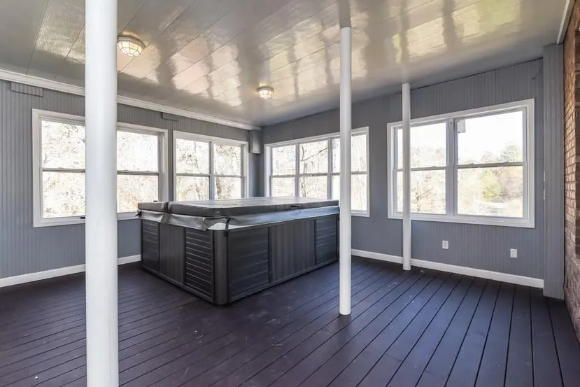 8345 Grogans Ferry Road, Sandy Springs, Georgia 30350, 6 Bedrooms Bedrooms, ,6 BathroomsBathrooms,Residential,Sold,8345 Grogans Ferry Road,5765724