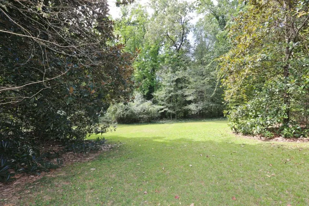 5856 Riverside Drive, Sandy Springs, Georgia 30327, 3 Bedrooms Bedrooms, ,2 BathroomsBathrooms,Residential,Sold,5856 Riverside Drive,5989301