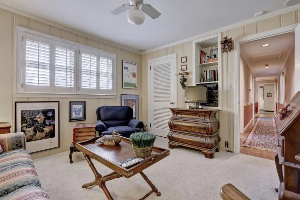 5856 Riverside Drive, Sandy Springs, Georgia 30327, 3 Bedrooms Bedrooms, ,2 BathroomsBathrooms,Residential,Sold,5856 Riverside Drive,5989301