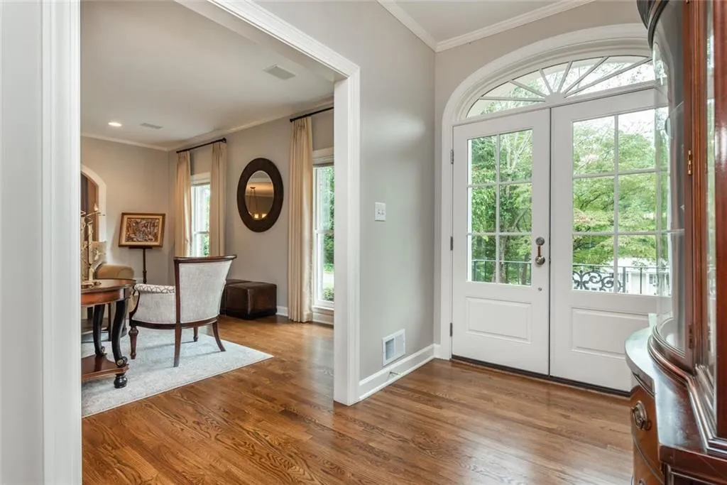 430 Riverside Parkway, Sandy Springs, Georgia 30328, 5 Bedrooms Bedrooms, ,3 BathroomsBathrooms,Residential,Sold,430 Riverside Parkway,6781453