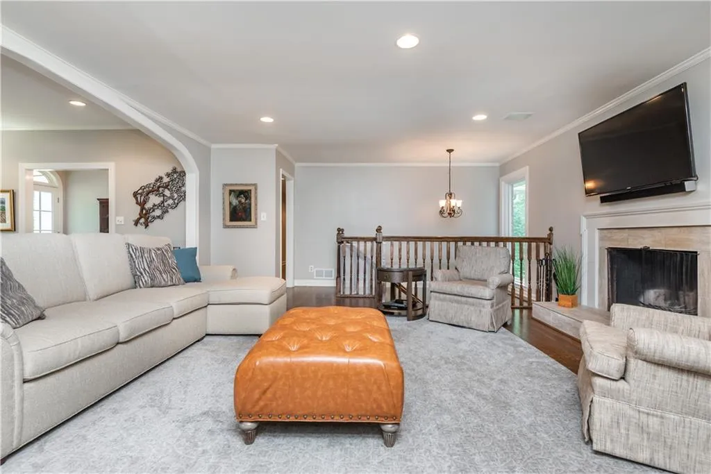 430 Riverside Parkway, Sandy Springs, Georgia 30328, 5 Bedrooms Bedrooms, ,3 BathroomsBathrooms,Residential,Sold,430 Riverside Parkway,6781453