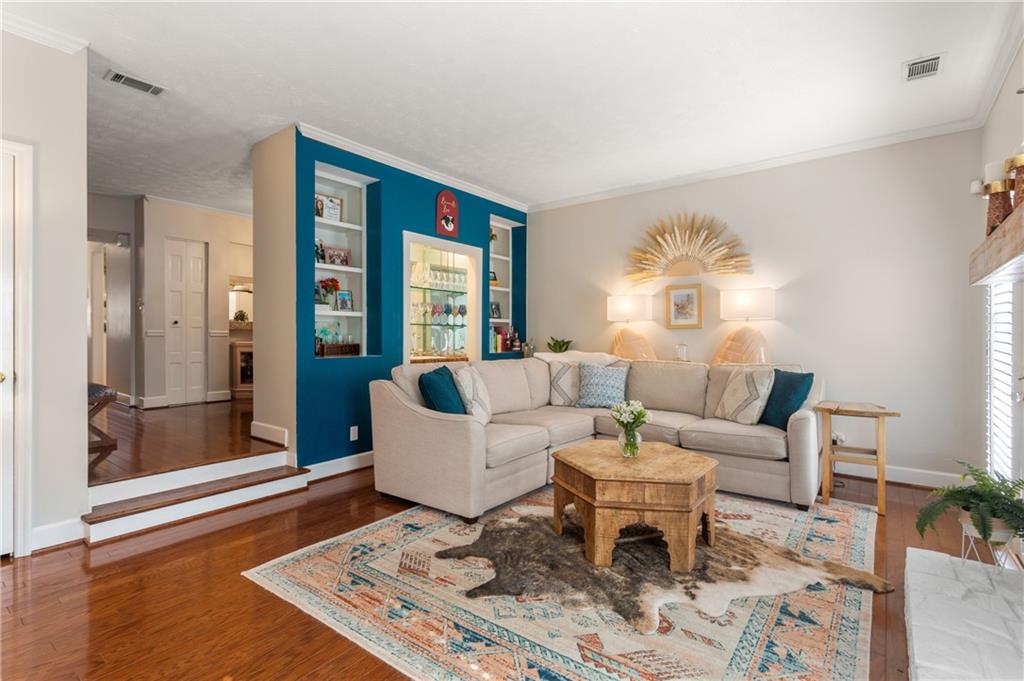 5330 Chemin De Vie, Atlanta, Georgia 30342, 2 Bedrooms Bedrooms, ,2 BathroomsBathrooms,Residential,Sold,5330 Chemin De Vie,7333604