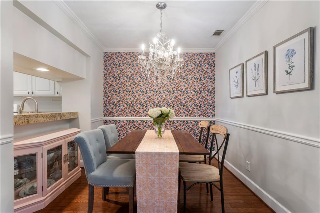 5330 Chemin De Vie, Atlanta, Georgia 30342, 2 Bedrooms Bedrooms, ,2 BathroomsBathrooms,Residential,Sold,5330 Chemin De Vie,7333604