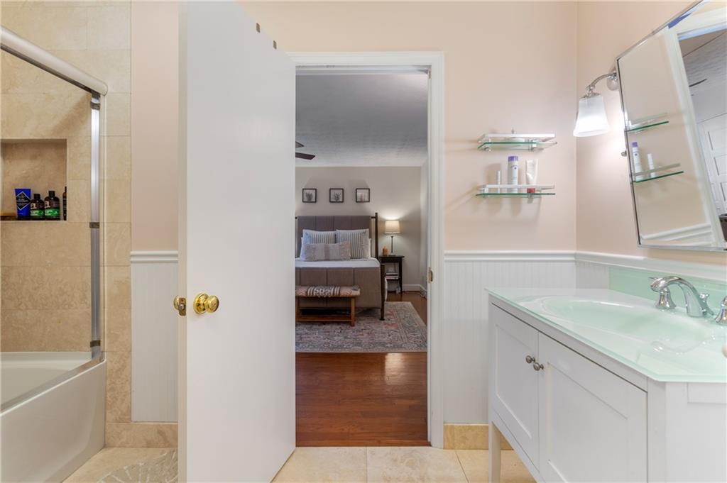 5330 Chemin De Vie, Atlanta, Georgia 30342, 2 Bedrooms Bedrooms, ,2 BathroomsBathrooms,Residential,Sold,5330 Chemin De Vie,7333604