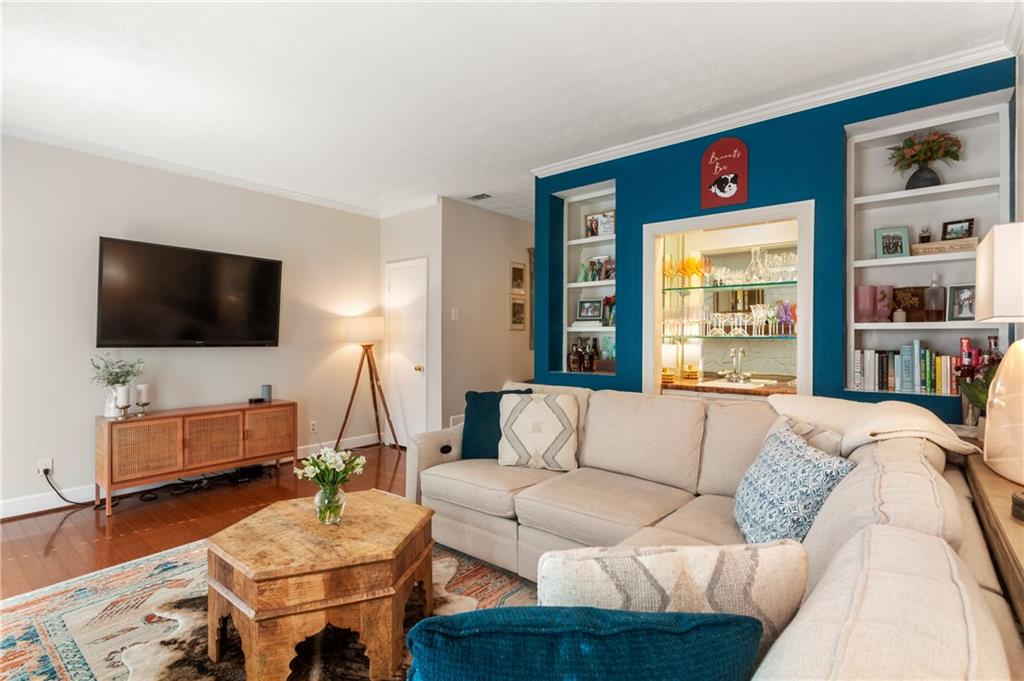 5330 Chemin De Vie, Atlanta, Georgia 30342, 2 Bedrooms Bedrooms, ,2 BathroomsBathrooms,Residential,Sold,5330 Chemin De Vie,7333604