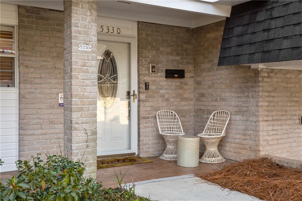 5330 Chemin De Vie, Atlanta, Georgia 30342, 2 Bedrooms Bedrooms, ,2 BathroomsBathrooms,Residential,Sold,5330 Chemin De Vie,7333604