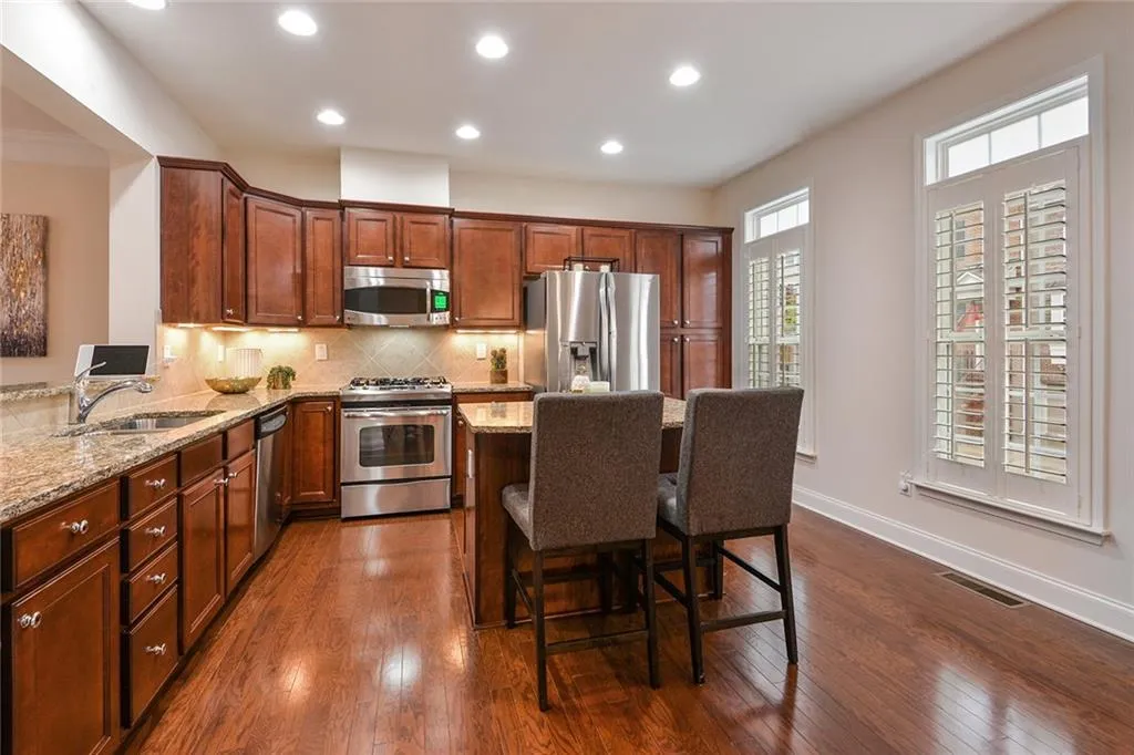 5052 Ridgemont Walk Se, Atlanta, Georgia 30339, 3 Bedrooms Bedrooms, ,3 BathroomsBathrooms,Residential,Sold,5052 Ridgemont Walk Se,6532034