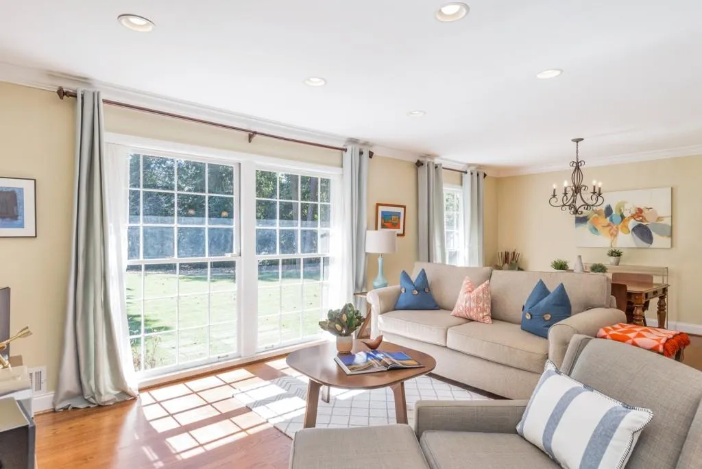 660 Carriage Drive, Sandy Springs, Georgia 30328, 4 Bedrooms Bedrooms, ,2 BathroomsBathrooms,Residential,Sold,660 Carriage Drive,5923449