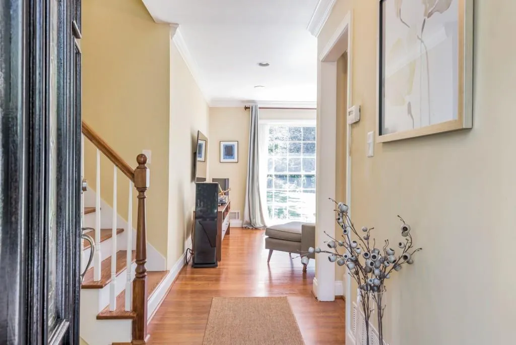 660 Carriage Drive, Sandy Springs, Georgia 30328, 4 Bedrooms Bedrooms, ,2 BathroomsBathrooms,Residential,Sold,660 Carriage Drive,5923449