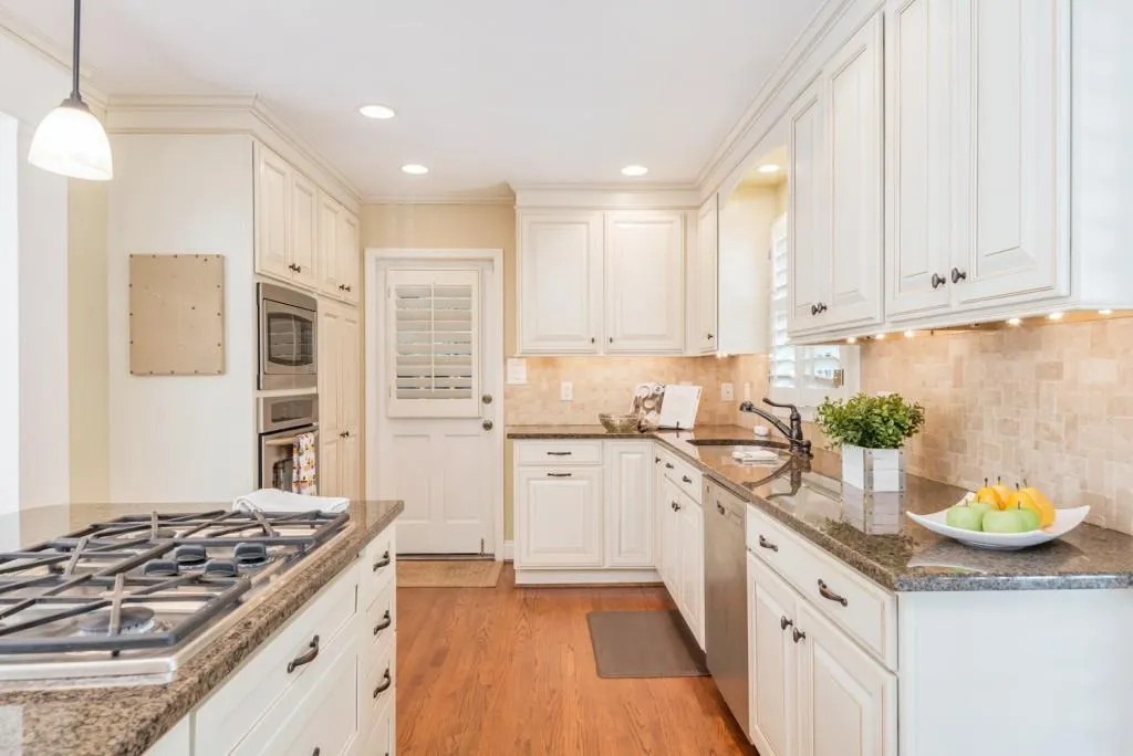 660 Carriage Drive, Sandy Springs, Georgia 30328, 4 Bedrooms Bedrooms, ,2 BathroomsBathrooms,Residential,Sold,660 Carriage Drive,5923449