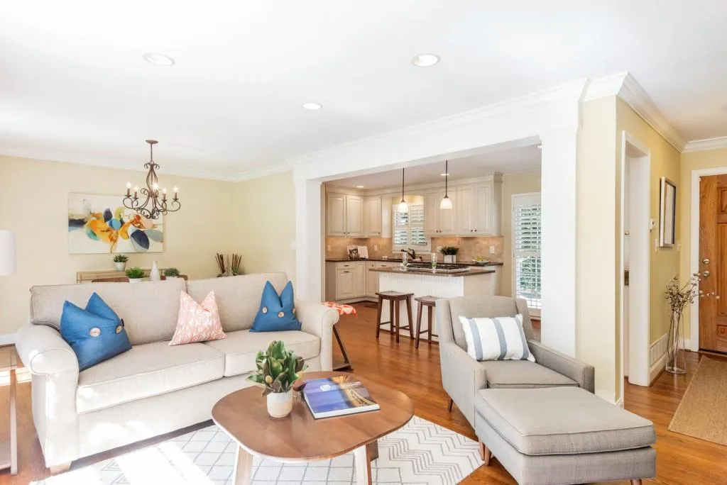 660 Carriage Drive, Sandy Springs, Georgia 30328, 4 Bedrooms Bedrooms, ,2 BathroomsBathrooms,Residential,Sold,660 Carriage Drive,5923449