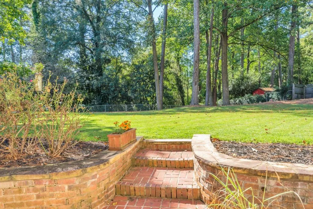 660 Carriage Drive, Sandy Springs, Georgia 30328, 4 Bedrooms Bedrooms, ,2 BathroomsBathrooms,Residential,Sold,660 Carriage Drive,5923449