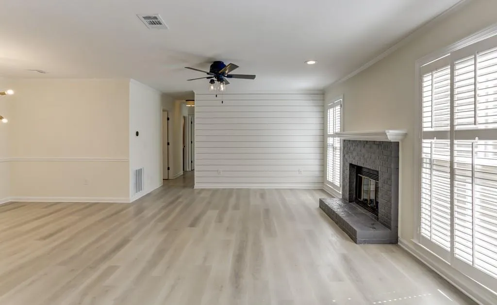 309 Hollyfax Circle Ne, Atlanta, Georgia 30328, 2 Bedrooms Bedrooms, ,2 BathroomsBathrooms,Residential,Sold,309 Hollyfax Circle Ne,6849013
