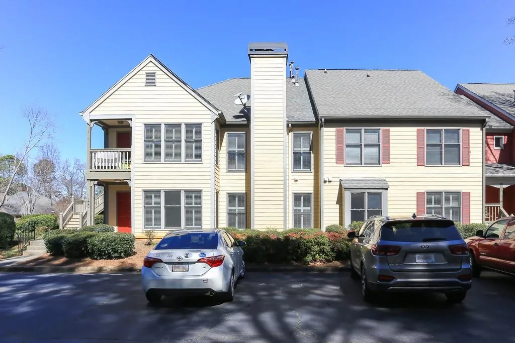 309 Hollyfax Circle Ne, Atlanta, Georgia 30328, 2 Bedrooms Bedrooms, ,2 BathroomsBathrooms,Residential,Sold,309 Hollyfax Circle Ne,6849013
