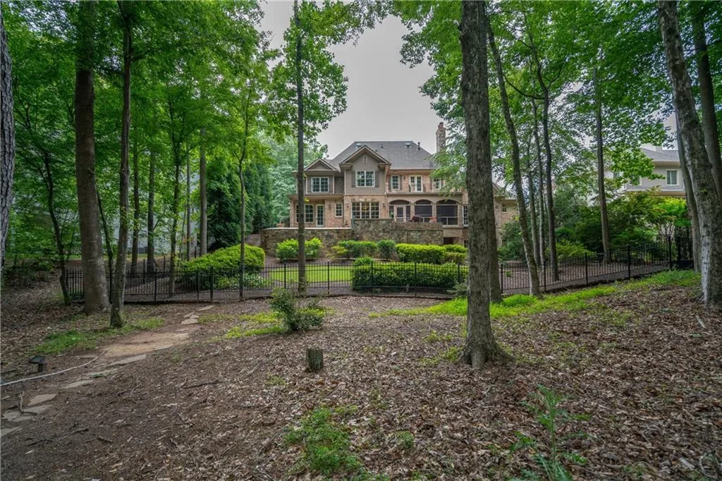 424 Caruso Court, Sandy Springs, Georgia 30350, 5 Bedrooms Bedrooms, ,6 BathroomsBathrooms,Residential,Sold,424 Caruso Court,5946209