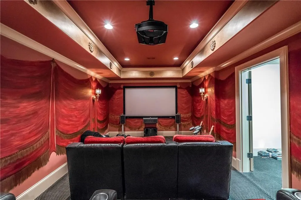 424 Caruso Court, Sandy Springs, Georgia 30350, 5 Bedrooms Bedrooms, ,6 BathroomsBathrooms,Residential,Sold,424 Caruso Court,5946209