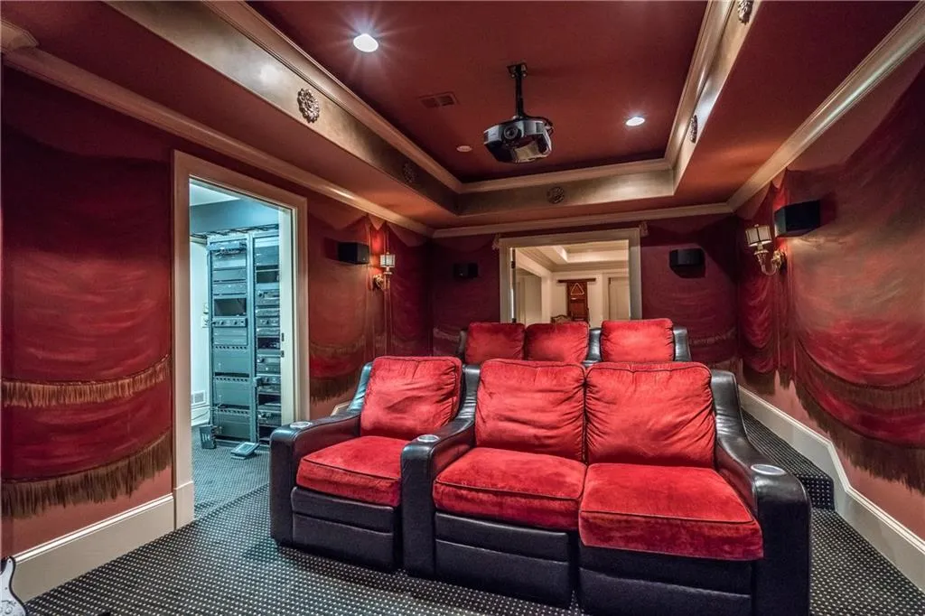 424 Caruso Court, Sandy Springs, Georgia 30350, 5 Bedrooms Bedrooms, ,6 BathroomsBathrooms,Residential,Sold,424 Caruso Court,5946209