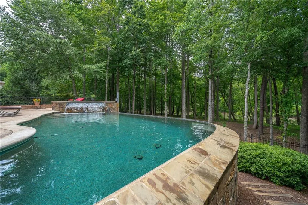 424 Caruso Court, Sandy Springs, Georgia 30350, 5 Bedrooms Bedrooms, ,6 BathroomsBathrooms,Residential,Sold,424 Caruso Court,5946209