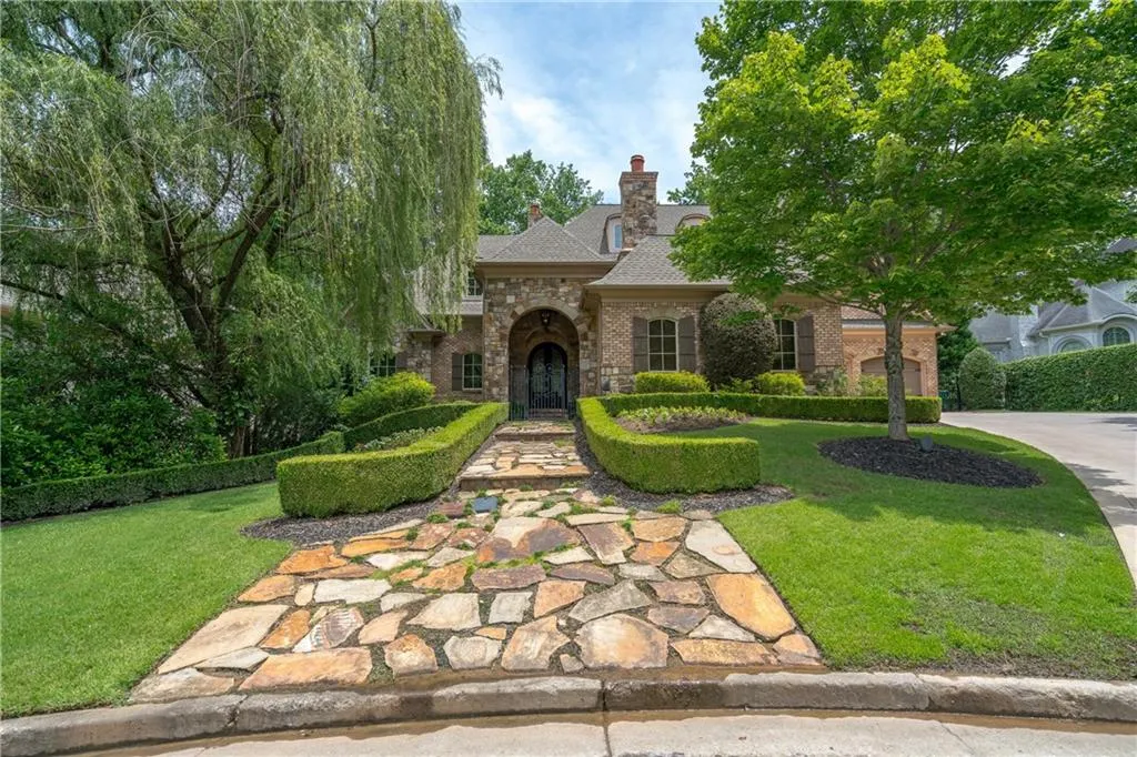 424 Caruso Court, Sandy Springs, Georgia 30350, 5 Bedrooms Bedrooms, ,6 BathroomsBathrooms,Residential,Sold,424 Caruso Court,5946209