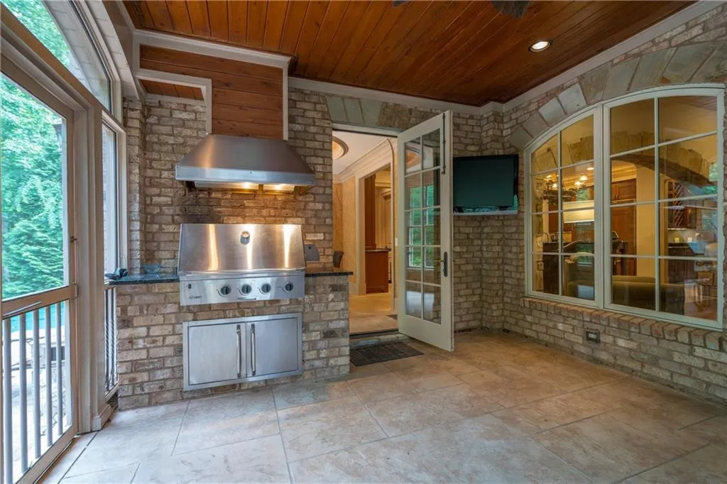 424 Caruso Court, Sandy Springs, Georgia 30350, 5 Bedrooms Bedrooms, ,6 BathroomsBathrooms,Residential,Sold,424 Caruso Court,5946209