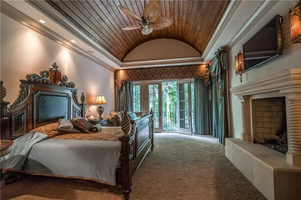 424 Caruso Court, Sandy Springs, Georgia 30350, 5 Bedrooms Bedrooms, ,6 BathroomsBathrooms,Residential,Sold,424 Caruso Court,5946209