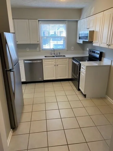 6700 Roswell Road Unit 25f, Sandy Springs, Georgia 30328, 2 Bedrooms Bedrooms, ,1 BathroomBathrooms,Residential,Sold,6700 Roswell Road Unit 25f,6824328
