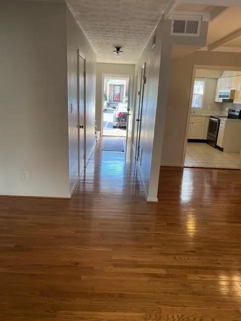 6700 Roswell Road Unit 25f, Sandy Springs, Georgia 30328, 2 Bedrooms Bedrooms, ,1 BathroomBathrooms,Residential,Sold,6700 Roswell Road Unit 25f,6824328