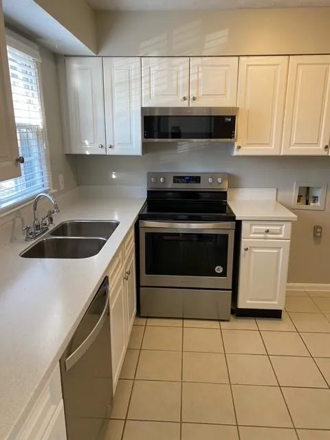 6700 Roswell Road Unit 25f, Sandy Springs, Georgia 30328, 2 Bedrooms Bedrooms, ,1 BathroomBathrooms,Residential,Sold,6700 Roswell Road Unit 25f,6824328