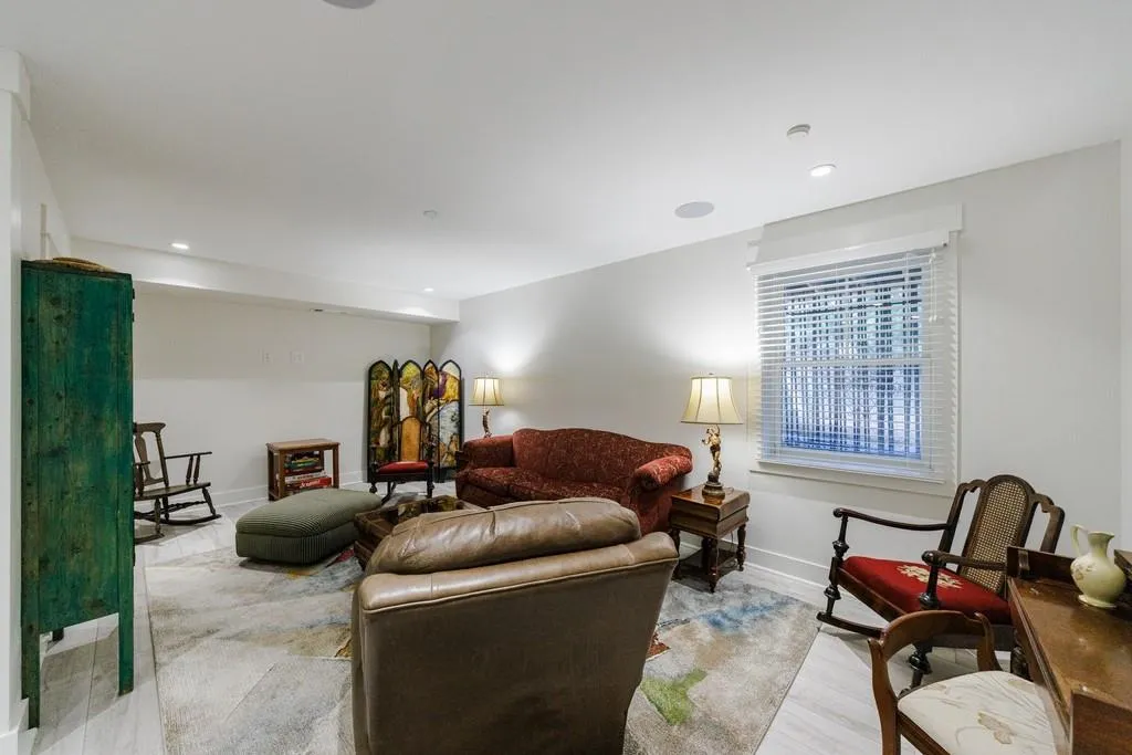 1943 Sunbury Place, Atlanta, Georgia 30318, 4 Bedrooms Bedrooms, ,3 BathroomsBathrooms,Residential,For Sale,1943 Sunbury Place,7621046
