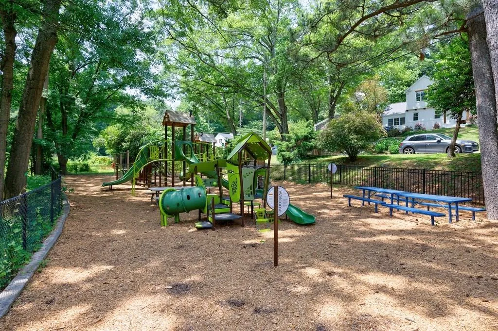 1943 Sunbury Place, Atlanta, Georgia 30318, 4 Bedrooms Bedrooms, ,3 BathroomsBathrooms,Residential,For Sale,1943 Sunbury Place,7621046