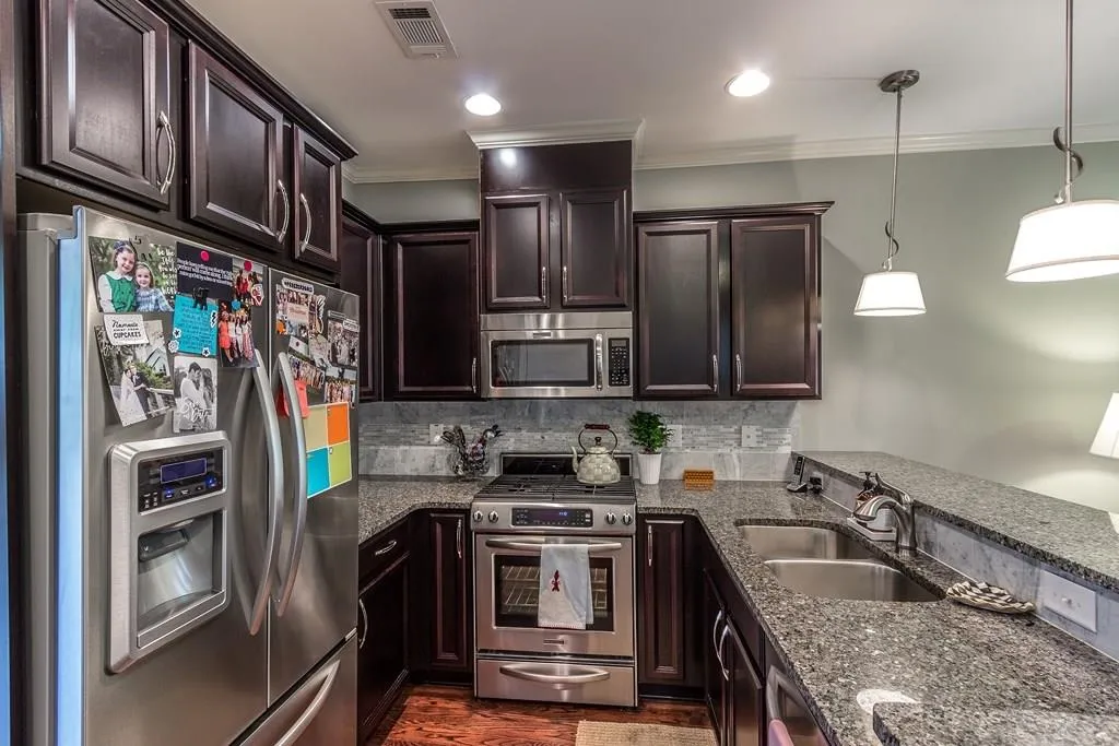 279 Goodson Way Nw Unit -, Atlanta, Georgia 30309, 2 Bedrooms Bedrooms, ,2 BathroomsBathrooms,Residential,Sold,279 Goodson Way Nw Unit -,5852780