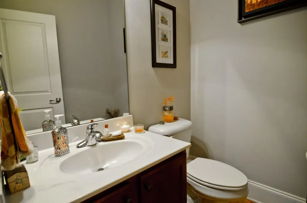 857 Perennial Drive Unit 857, Atlanta, Georgia 30328, 3 Bedrooms Bedrooms, ,2 BathroomsBathrooms,Residential,Sold,857 Perennial Drive Unit 857,5758066