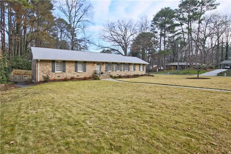 6520 Whispering Trail, Atlanta, Georgia 30328, 3 Bedrooms Bedrooms, ,2 BathroomsBathrooms,Residential,Sold,6520 Whispering Trail,6655683