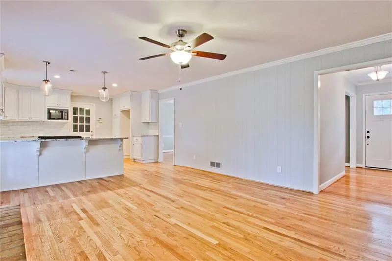 6520 Whispering Trail, Atlanta, Georgia 30328, 3 Bedrooms Bedrooms, ,2 BathroomsBathrooms,Residential,Sold,6520 Whispering Trail,6655683