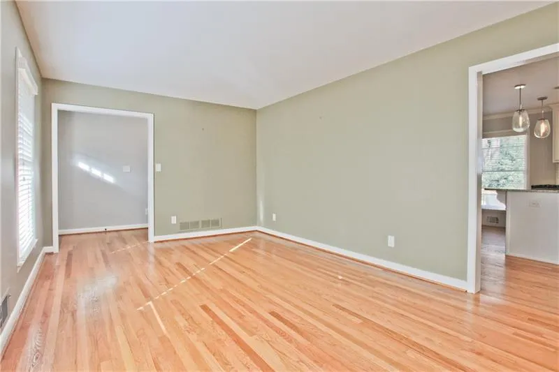 6520 Whispering Trail, Atlanta, Georgia 30328, 3 Bedrooms Bedrooms, ,2 BathroomsBathrooms,Residential,Sold,6520 Whispering Trail,6655683