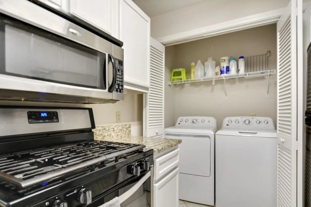 210 Gettysburg Place, Sandy Springs, Georgia 30350, 2 Bedrooms Bedrooms, ,2 BathroomsBathrooms,Residential,Sold,210 Gettysburg Place,6728258