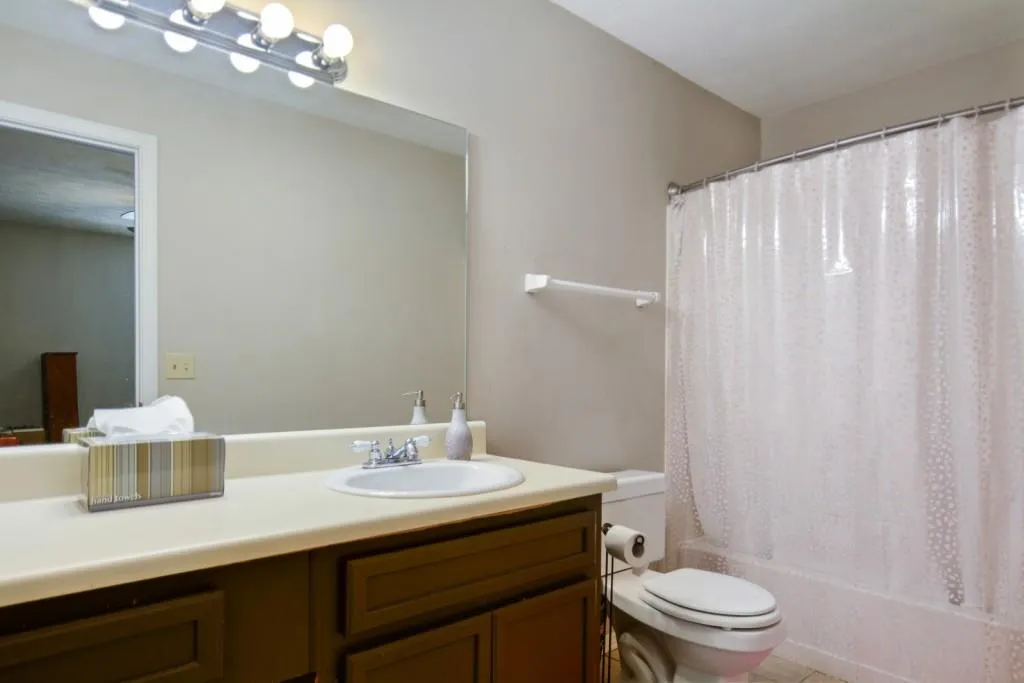 210 Gettysburg Place, Sandy Springs, Georgia 30350, 2 Bedrooms Bedrooms, ,2 BathroomsBathrooms,Residential,Sold,210 Gettysburg Place,6728258