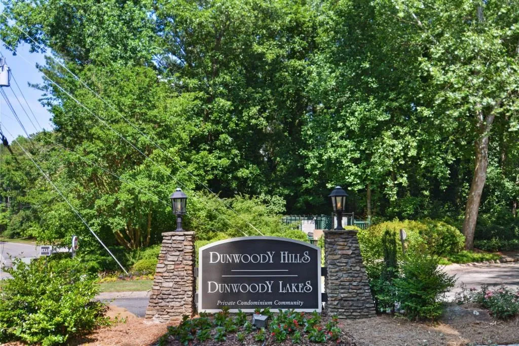 210 Gettysburg Place, Sandy Springs, Georgia 30350, 2 Bedrooms Bedrooms, ,2 BathroomsBathrooms,Residential,Sold,210 Gettysburg Place,6728258