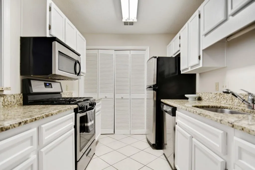 210 Gettysburg Place, Sandy Springs, Georgia 30350, 2 Bedrooms Bedrooms, ,2 BathroomsBathrooms,Residential,Sold,210 Gettysburg Place,6728258