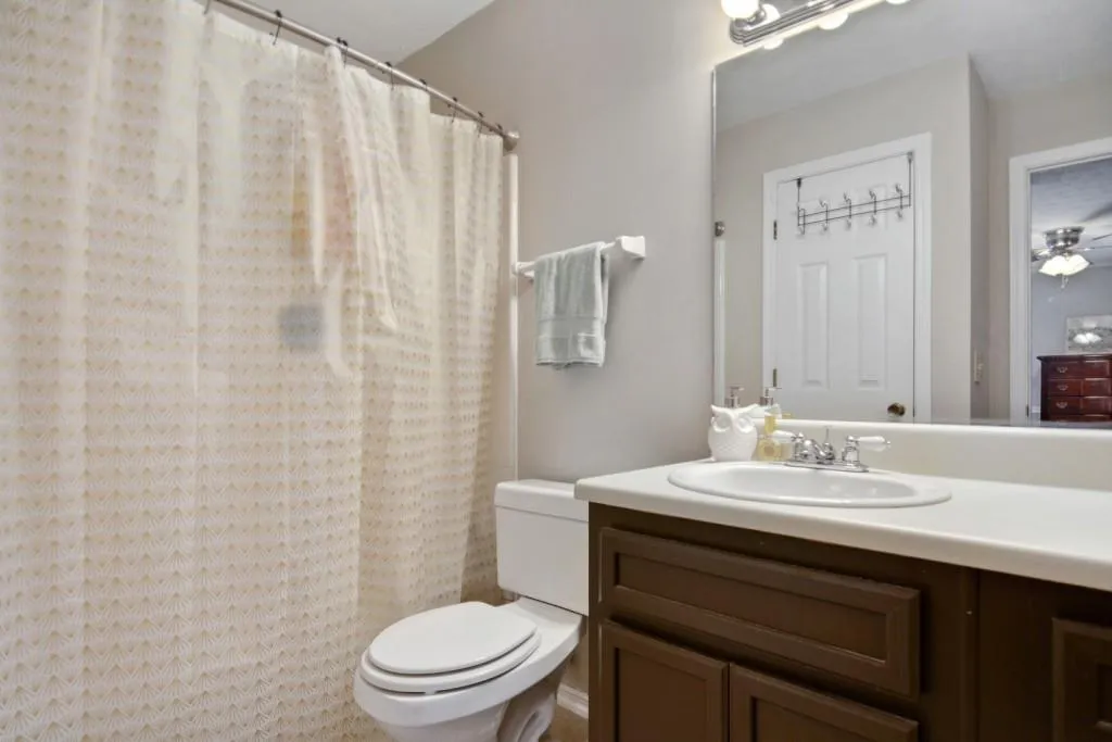 210 Gettysburg Place, Sandy Springs, Georgia 30350, 2 Bedrooms Bedrooms, ,2 BathroomsBathrooms,Residential,Sold,210 Gettysburg Place,6728258