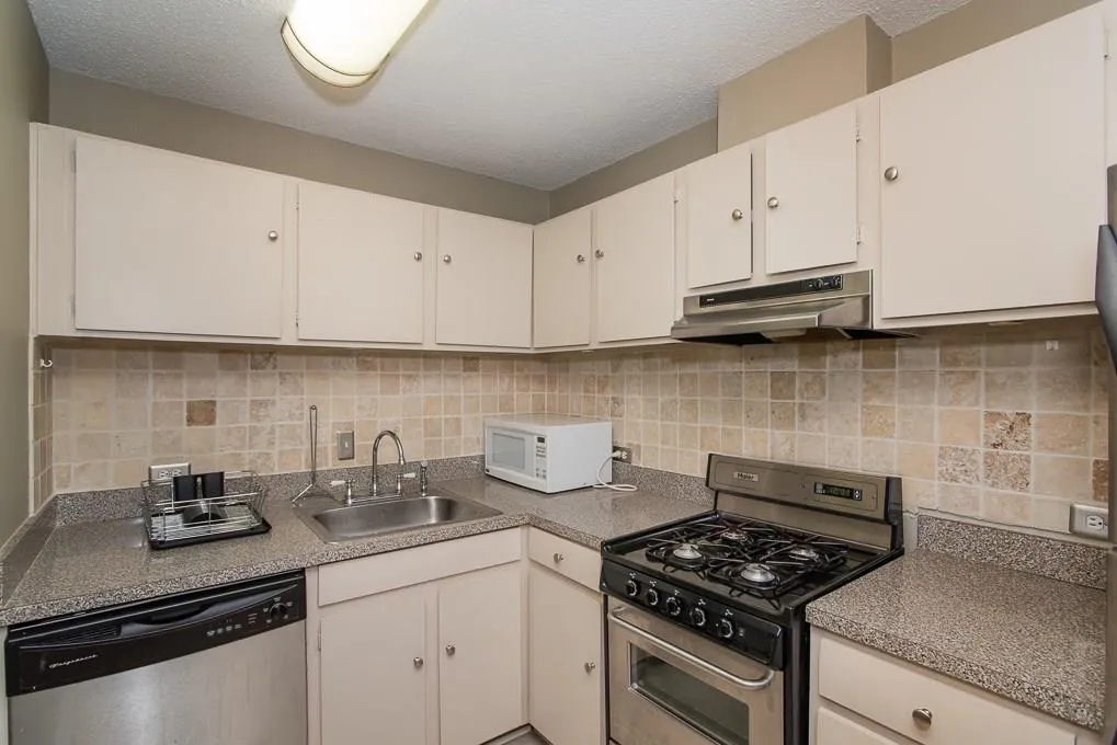 2285 Peachtree Road Ne Unit 910, Atlanta, Georgia 30309, 1 Bedroom Bedrooms, ,1 BathroomBathrooms,Residential,Sold,2285 Peachtree Road Ne Unit 910,5829789