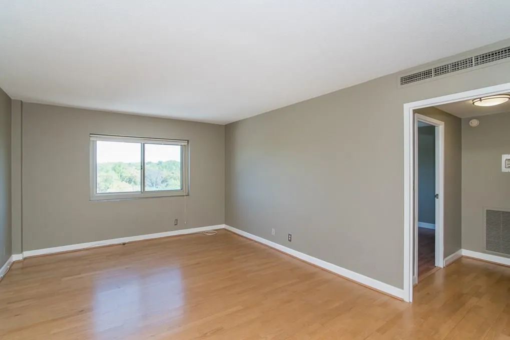 2285 Peachtree Road Ne Unit 910, Atlanta, Georgia 30309, 1 Bedroom Bedrooms, ,1 BathroomBathrooms,Residential,Sold,2285 Peachtree Road Ne Unit 910,5829789