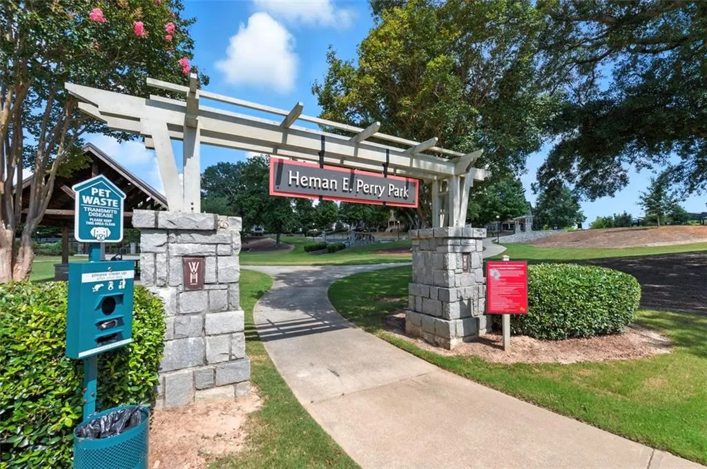 1747 Hollingsworth Boulevard Nw, Atlanta, Georgia 30318, 4 Bedrooms Bedrooms, ,3 BathroomsBathrooms,Residential,For Sale,1747 Hollingsworth Boulevard Nw,7623394