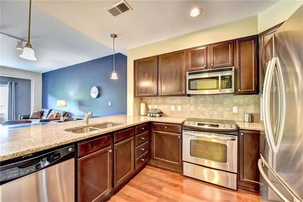 200 River Vista Drive Unit 605, Atlanta, Georgia 30339, 1 Bedroom Bedrooms, ,1 BathroomBathrooms,Residential,Sold,200 River Vista Drive Unit 605,6000698
