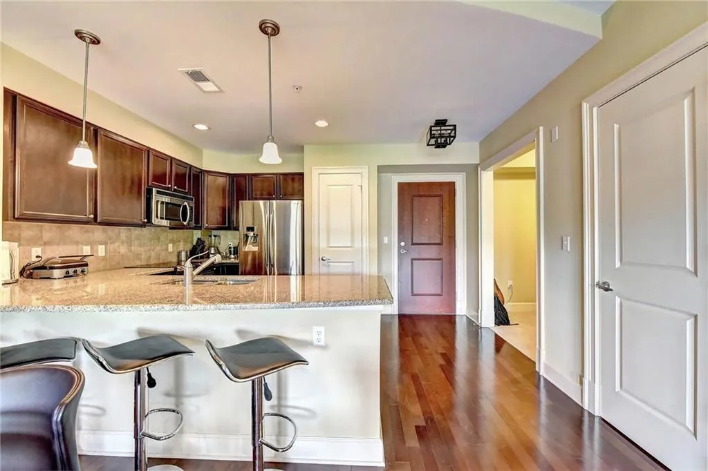 200 River Vista Drive Unit 605, Atlanta, Georgia 30339, 1 Bedroom Bedrooms, ,1 BathroomBathrooms,Residential,Sold,200 River Vista Drive Unit 605,6000698