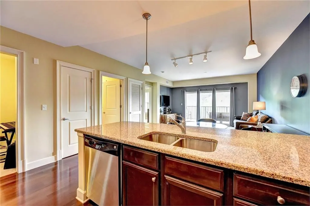 200 River Vista Drive Unit 605, Atlanta, Georgia 30339, 1 Bedroom Bedrooms, ,1 BathroomBathrooms,Residential,Sold,200 River Vista Drive Unit 605,6000698