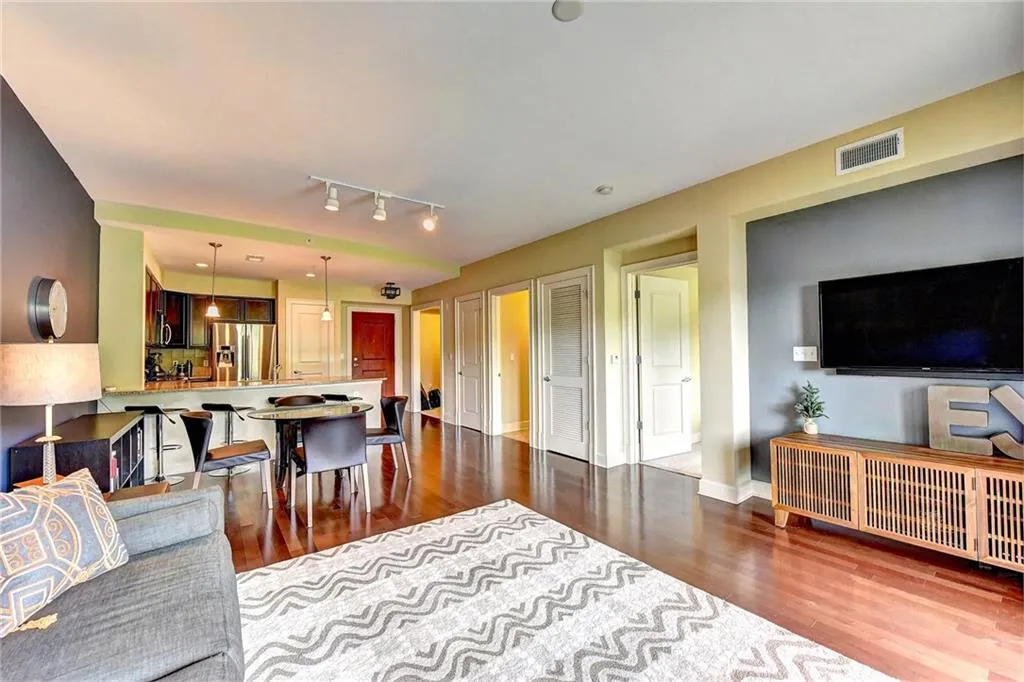200 River Vista Drive Unit 605, Atlanta, Georgia 30339, 1 Bedroom Bedrooms, ,1 BathroomBathrooms,Residential,Sold,200 River Vista Drive Unit 605,6000698